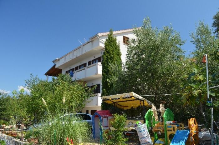 Apartments Josip Лун Экстерьер фото