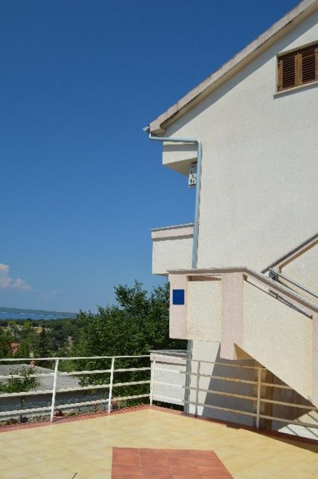 Apartments Josip Лун Экстерьер фото